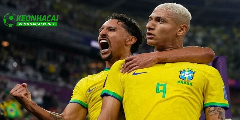 Neymar được gọi trở lại tuyển Brazil